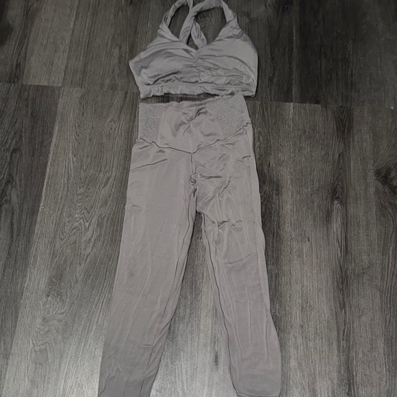 aerie Pants - Gray Aerie | Two-Piece Activewear Set